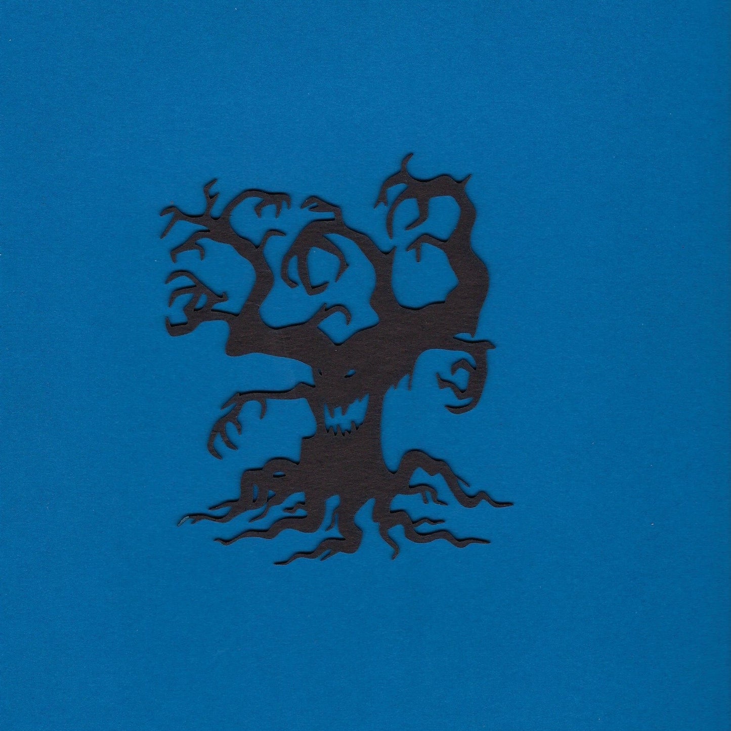 Halloween Haunted Tree (Holidays)